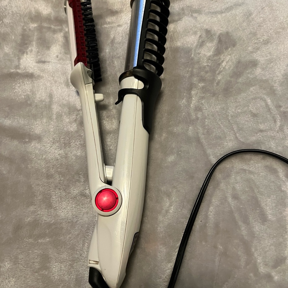 White and Pink Hair Styling Tool - Picture 4 of 15